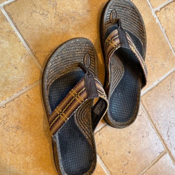 Simple flip flops - Picture 2 of 4